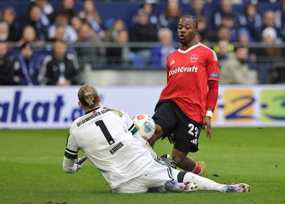 14 12 2025 Soccer Season 2025 2026 2 Soccer Bundesliga 16 Matchday FC Schalke 04 S04 Knappen 1 FC Nuremberg FCN Club Sportfoto Zink DaMa xdaxmax DFL regulations prohibit any use of photographs as image sequences and or quasi video only for editorial use Loris Karius 1, FC Schalke 04 S04 Mohamed Ali Zoma 23, 1 FC Nuremberg FCN