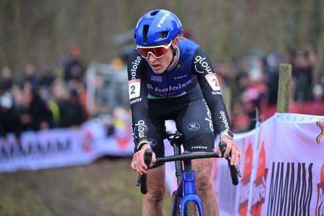 Dutch Lucinda Brand pictured in action during the women s elite race of the Cyclocross World Cup, in Namur, Sunday 14 December 2025, stage 4 (out of 12) in the World Cup of the 2026-2027 season. DAVIDxPINTENS  x148818293x