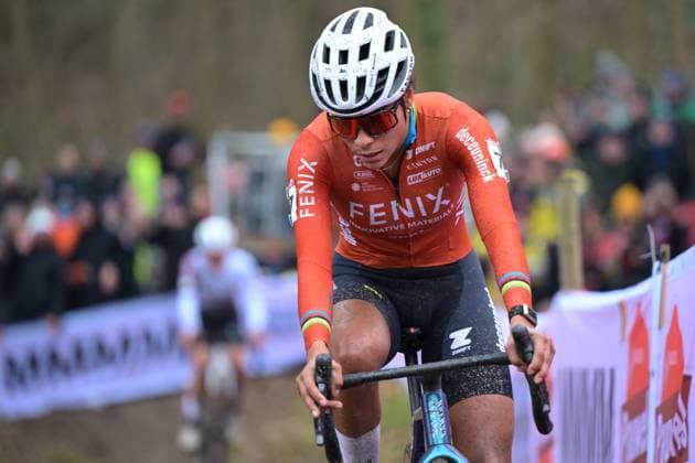 Dutch Ceylin Del Carmen Alvarado pictured in action during the women s elite race of the Cyclocross World Cup, in Namur, Sunday 14 December 2025, stage 4 (out of 12) in the World Cup of the 2026-2027 season. DAVIDxPINTENS  x148818349x