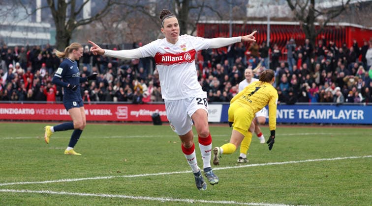 BAU 14 12 2025 Stuttgart Womens soccer VfB Stuttgart vs SC Sand, celebrating the 2-0 goal by scorer Nicole Billa VfB