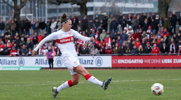 BAU 14 12 2025 Stuttgart Womens soccer VfB Stuttgart vs SC Sand, goal to 2 0 by scorer Nicole Billa VfB