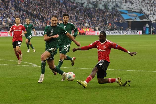 14 12 2025 Soccer season 2025 2026 2 Soccer Bundesliga 16 Matchday FC Schalke 04 S04 Knappen 1 FC Nürnberg FCN Club Sportfoto Zink DaMa xdaxmax DFL regulations prohibit any use of photographs as image sequences and or quasi video only for editorial use Mohamed Ali Zoma 23, 1 FC Nürnberg FCN with shot on goal