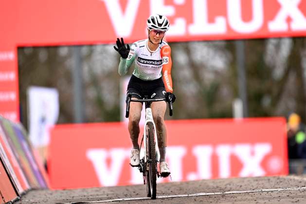 UCI Cyclocross World Cup 2025-2026 Namur NAMUR, BELGIUM - DECEMBER 14 : Neff Jolanda (SUI) of Cannondale Factory Racing during the 4th leg of the Namur UCI Cyclocross World Cup 2025-2026 a cyclocross race for Women Elite on December 14, 2025 in Namur, Belgium, 14 12 2025 ( Namur Belgium  Copyright: xTomasxSiskx