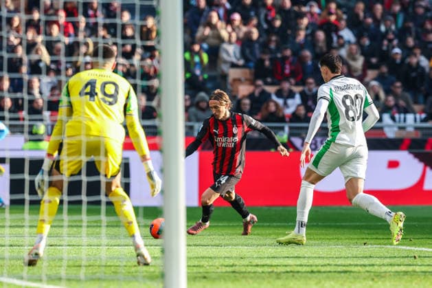 AC Milan vs US Sassuolo Serie A 2025 26 14 12 2025 Luka Modric of AC Milan seen in action during Serie A 2025 26 football match between AC Milan and US Sassuolo at San Siro Stadium in Milan Copyright: xBEAUTIFULxSPORTS Carabellix