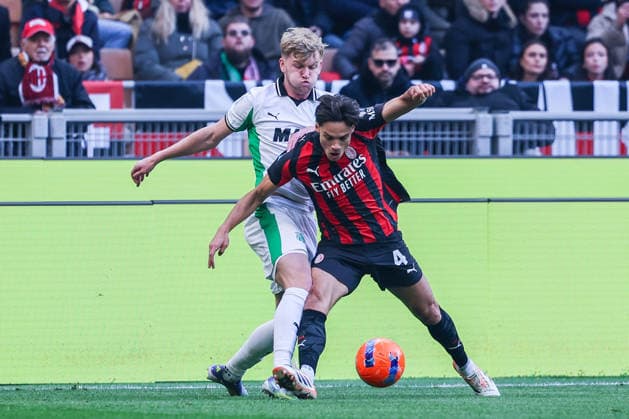AC Milan vs US Sassuolo Serie A 2025 26 14 12 2025 Samuel Ricci of AC Milan seen in action during Serie A 2025 26 football match between AC Milan and US Sassuolo at San Siro Stadium in Milan Copyright: xBEAUTIFULxSPORTS Carabellix