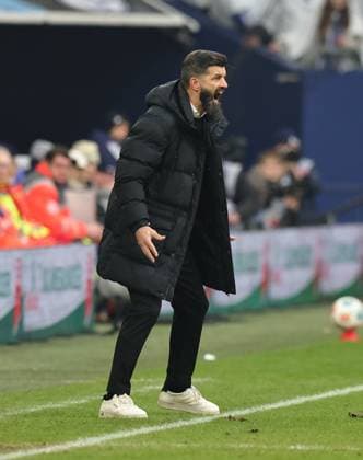 14 12 2025 Soccer Season 2025 2026 2 Soccer Bundesliga 16 Matchday FC Schalke 04 S04 Knappen 1 FC Nürnberg FCN Club Sportfoto Zink DaMa xdaxmax DFL regulations prohibit any use of photographs as image sequences and or quasi video only for editorial use Miron Muslic Trainer FC Schalke 04 S04 indicates gestures directs gives instructions