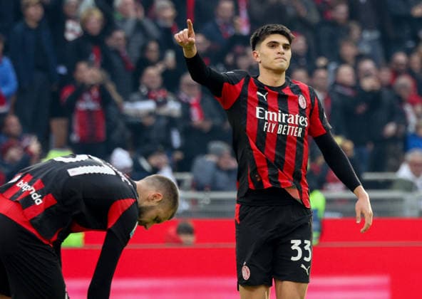 Foto IPP Roberto Bregani Milano 14-12-2025 Calcio Campionato di Serie A 2025 2026, Milan- Sassuolo Nella foto l esultanza di Davide Bartesaghi del Milan dopo il gol. Italy Photo Press World Copyright. italy ITALY  Copyright: xR4924_italyphotopressx