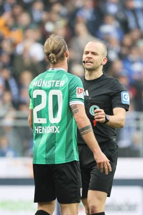 14 12 2025, xtvx, Soccer 2 Bundesliga, SV Darmstadt 98 Preußen Münster v l Jorrit Hendrix Preussen Muenster Referee Patrick Schwengers DFL DFB REGULATIONS PROHIBIT ANY USE OF PHOTOGRAPHS as IMAGE SEQUENCES and or QUASI VIDEO Darmstadt