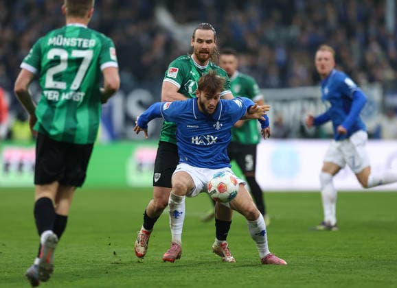 14 12 2025, Football 2 Bundesliga, SV Darmstadt 98 SC Preußen Münster, emonline, emspor, despor, v l , Jannis Heuer SC Preußen Münster , Killian Corredor SV Darmstadt 98 DFL DFB REGULATIONS PROHIBIT ANY USE OF PHOTOGRAPHS AS IMAGE SEQUENCES AND OR QUASI VIDEO xdcx Copyright: HMBxMedia Claus