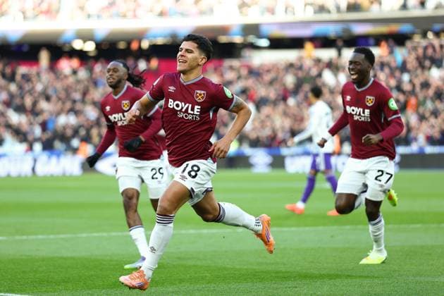 Mateus Fernandes of West Ham United celebrates after scoring a goal (1-0) West Ham United v Aston Villa, Premier League, Football, London Stadium, London, UK - 14 Dec 2025London London Stadium United Kingdom EDITORIAL USE ONLY No use with unauthorised audio, video, data, fixture lists, club league logos or live services. Online in-match use limited to 120 images, no video emulation. No use in betting, games or single club league player publications. Copyright: xSimonxDael Shutterstockx 16081588r