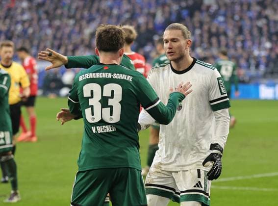 14 12 2025 Soccer Season 2025 2026 2 Soccer Bundesliga 16 Matchday FC Schalke 04 S04 Knappen 1 FC Nürnberg FCN Club Sportfoto Zink DaMa xdaxmax DFL regulations prohibit any use of photographs as image sequences and or quasi video only for editorial use Vitalie Becker 33, FC Schalke 04 S04 Loris Karius 1, FC Schalke 04 S04 klatschen ab