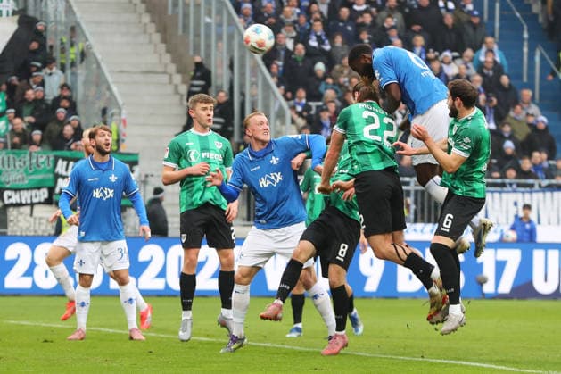 14 12 2025, xtvx, Soccer 2 Bundesliga, SV Darmstadt 98 Preußen Münster v l Kopfball Patric Pfeiffer SV Darmstadt 98 DFL DFB REGULATIONS PROHIBIT ANY USE OF PHOTOGRAPHS as IMAGE SEQUENCES and or QUASI VIDEO Darmstadt