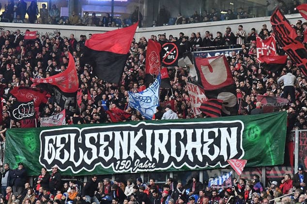 14 12 2025, xhbx, Soccer 2 Bundesliga, FC Schalke 04 1 FC Nuremberg v l Fans, Scarves, Banners, Flags of 1 FC Nuremberg DFL DFB REGULATIONS PROHIBIT ANY USE OF PHOTOGRAPHS as IMAGE SEQUENCES and or QUASI VIDEO Gelsenkirchen
