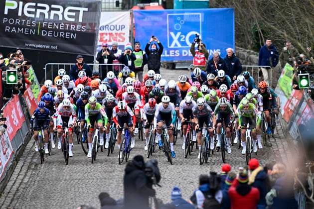 UCI Cyclocross World Cup 2025-2026 Namur NAMUR, BELGIUM - DECEMBER 14 : illustration picture of the start during the 4th leg of the Namur UCI Cyclocross World Cup 2025-2026 a cyclocross race for Men Elite on December 14, 2025 in Namur, Belgium, 14 12 2025 ( Namur Belgium  Copyright: xTomasxSiskx