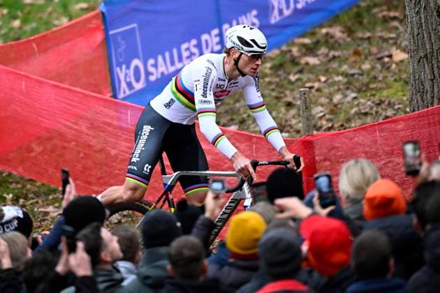 UCI Cyclocross World Cup 2025-2026 Namur NAMUR, BELGIUM - DECEMBER 14 : Van der Poel Mathieu (NED) of Alpecin-Deceuninck during the 4th leg of the Namur UCI Cyclocross World Cup 2025-2026 a cyclocross race for Men Elite on December 14, 2025 in Namur, Belgium, 14 12 2025 ( Namur Belgium  Copyright: xTomasxSiskx