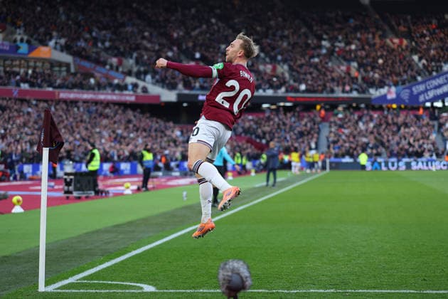 14th December 2025; London Stadium, London, England; Premier League Football, West Ham United versus Aston Villa; Jarrod Bowen of West Ham United celebrates after scoring his sides 2nd goal in the 23rd minute to make it 2-1  JohnxPatrickxFletcher