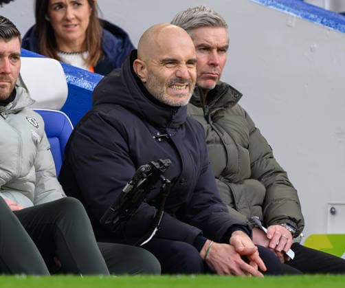 13 December 2025 - Chelsea v Everton - Premier League - Stamford Bridge - London. 13 DECEMBER 2025 - LONDON Chelsea v Everton - Premier League - Stamford Bridge - London. Chelsea Manager Enzo Maresca. Picture : Mark Pain LONDON England  Copyright: xMarkxPainx