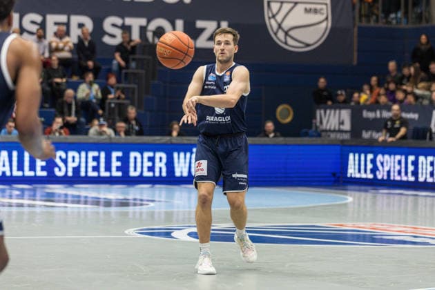 GER, easy Credit Basketball Bundesliga, Syntainics MBC Basketball Löwen Braunschweig 14 12 2025, Stadthalle, Weißenfels, GER, easy Credit Basketball Bundesliga, Syntainics MBC Basketball Löwen Braunschweig Spencer Reaves Syntainics MBC, 31 Â Photo Alexander Trienitz Weißenfels Stadthalle Sachsen Anhalt Germany