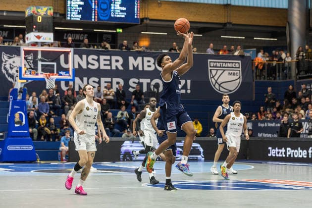 GER, easy Credit Basketball Bundesliga, Syntainics MBC Basketball Löwen Braunschweig 14 12 2025, Stadthalle, Weißenfels, GER, easy Credit Basketball Bundesliga, Syntainics MBC Basketball Löwen Braunschweig Marcus Foster Syntainics MBC, 5 Â Photo Alexander Trienitz Weißenfels Stadthalle Sachsen Anhalt Germany