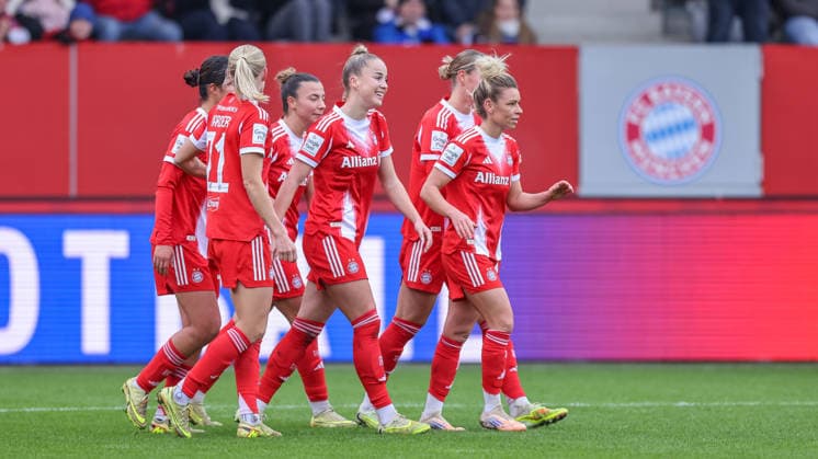 GER, Munich, FC Bayern Munich vs Hamburger SV, Google Pixel Womens Bundesliga, Football, DFB, Season 2025 2026, FC Bayern Campus, 13 Matchday, in the picture Giulia Gwinn Bayern Munich 7 , Goal, joy, jubilation and emotion DFB DFL REGULATIONS PROHIBIT ANY USE OF PHOTOGRAPHS AS IMAGE SEQUENCES AND OR QUASI VIDEO, 14 12 2025 Copyright: HMBxMedia HendrikxHamelau