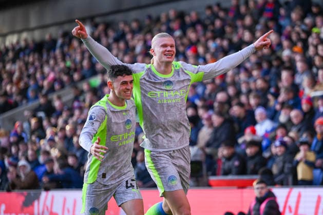 Crystal Palace v Manchester City Premier League Erling Haland of Manchester City celebrates scoring the first goal for his team during the Premier League match at Selhurst Park, London 14 12 2025 UK Newspapers OUT Copyright: xMalcolmxFellx FIL-22637-0035