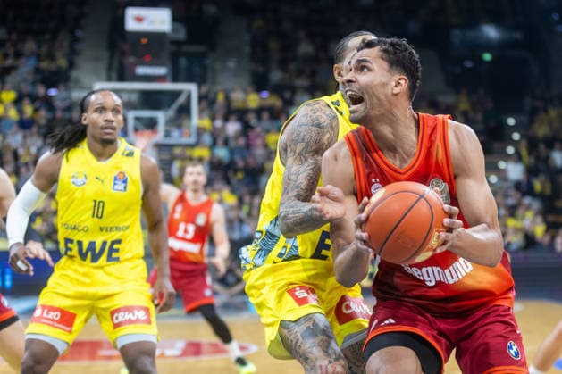 Oldenburg, Lower Saxony, DEU, 14 12 2025, Oscar da Silva FC Bayern München Basketball EWE Baskets Oldenburg vs FC Bayern München Basketball 1 Basketball Bundesliga Season 2025 2026, 10 Matchday, Grosse EWE Arena EWE Baskets Oldenburg vs FC Bayern München Basketball www.andreas-burmann.de
