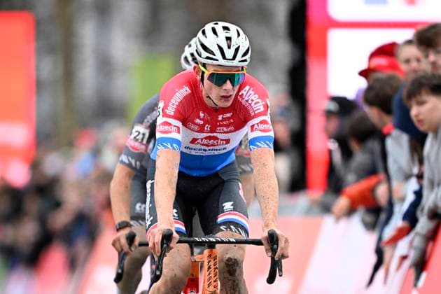UCI Cyclocross World Cup 2025-2026 Namur NAMUR, BELGIUM - DECEMBER 14 : Del Grosso Tibor (NED) of Alpecin-Deceuninck during the 4th leg of the Namur UCI Cyclocross World Cup 2025-2026 a cyclocross race for Men Elite on December 14, 2025 in Namur, Belgium, 14 12 2025 ( Namur Belgium  Copyright: xTomasxSiskx