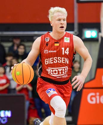 Luis König Figge 2 Bundesliga Pro A, 12 Matchday, 46ers, Basketball, Basketball Season 2025 2026, BBL, Germany, Gießen 46ers BBC Bayreuth, Gießen in red, Men, Bayreuth white