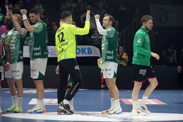 DEU, DHB, 1 HBL, Fuechse Berlin vs Wetzlar, 14 12 2025, Max Schmeling Halle, Berlin, DEU, DHB, 1 HBL, Fuechse Berlin vs Wetzlar, pictured Mathias Gidsel Fuechse Berlin 19 , Anadin Suljakovic HSG Wetzlar 12 nordphotoxGmbHx xEngler nph00076