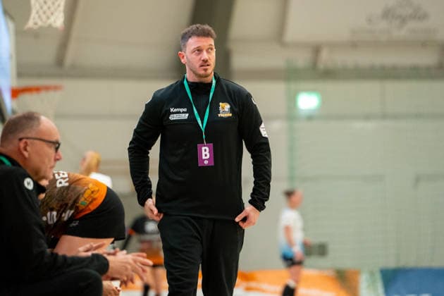 Handball I Women I Season 2025 2026 I 2 Bundesliga I 8 Matchday I VfL Waiblingen Bergischer HC I 14 12 2025 Michael Stettner Coach, VfL Waiblingen Tigers Waiblingen Rundsporthalle Baden Württemberg Germany Copyright: xLobeca MaxxPetershansx