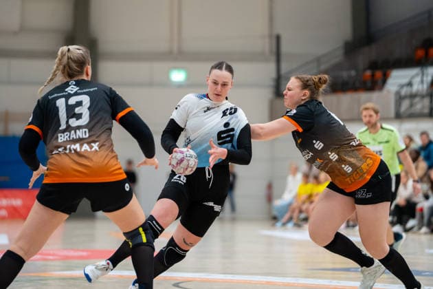 Handball I Women I Season 2025 2026 I 2 Bundesliga I 8 Matchday I VfL Waiblingen Bergischer HC I 14 12 2025 Vakare Damuleviciute 25, Bergischer HC with ball Waiblingen Rundsporthalle Baden Württemberg Germany Copyright: xLobeca MaxxPetershansx
