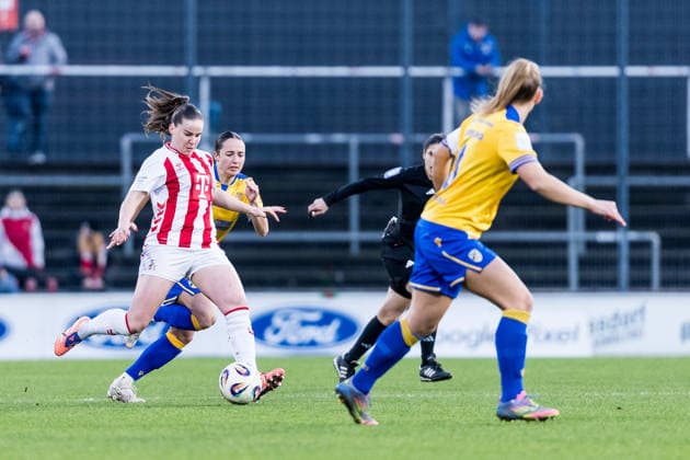 Google Pixel Frauen Bundesliga, 1 FC Köln FC Carl Zeiss Jena 14 12 2025 Adriana Achcinska 1 FC Köln, 9 am Ball Google Pixel Frauen Bundesliga, 1 FC Köln FC Carl Zeiss Jena, Köln, Franz Kremer Stadion am 14 12 2025 DFB REGULATIONS PROHIBIT ANY USE OF PHOTOGRAPHS AS IMAGE SEQUENCES AND OR QUASI VIDEO Copyright: xBEAUTIFULxSPORTS Wunderlx