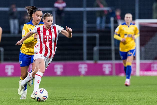 Google Pixel Frauen Bundesliga, 1 FC Köln FC Carl Zeiss Jena 14 12 2025 Laura Donhauser 1 FC Köln, 25 am Ball Google Pixel Frauen Bundesliga, 1 FC Köln FC Carl Zeiss Jena, Köln, Franz Kremer Stadion am 14 12 2025 DFB REGULATIONS PROHIBIT ANY USE OF PHOTOGRAPHS AS IMAGE SEQUENCES AND OR QUASI VIDEO Copyright: xBEAUTIFULxSPORTS Wunderlx