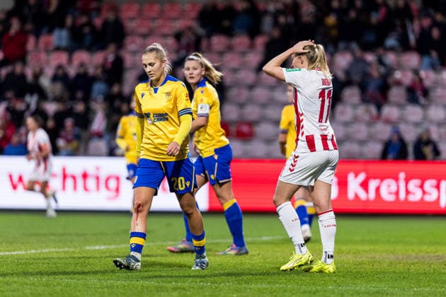 Google Pixel Frauen Bundesliga, 1 FC Köln FC Carl Zeiss Jena 14 12 2025 Pauline Bremer 1 FC Köln, 11 frustrated after missed chance Google Pixel Frauen Bundesliga, 1 FC Köln FC Carl Zeiss Jena, Köln, Franz Kremer Stadion am 14 12 2025 DFB REGULATIONS PROHIBIT ANY USE OF PHOTOGRAPHS AS IMAGE SEQUENCES AND OR QUASI VIDEO Copyright: xBEAUTIFULxSPORTS Wunderlx