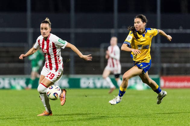 Google Pixel Frauen Bundesliga, 1 FC Köln FC Carl Zeiss Jena 14 12 2025 Zweikampf Vanessa Leimenstoll 1 FC Köln, 29 , Suya Häring FC Carl Zeiss Jena, 5 Google Pixel Frauen Bundesliga, 1 FC Köln FC Carl Zeiss Jena, Köln, Franz Kremer Stadion am 14 12 2025 DFB REGULATIONS PROHIBIT ANY USE OF PHOTOGRAPHS AS IMAGE SEQUENCES AND OR QUASI VIDEO Copyright: xBEAUTIFULxSPORTS Wunderlx