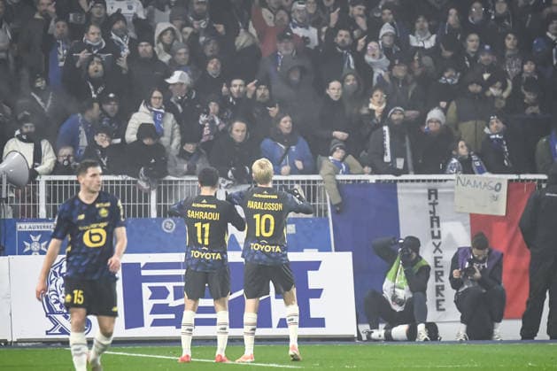 FOOTBALL : AJ Auxerre vs Lille OSC - Ligue 1 - JournÃ e 16 - 14 12 2025 Joie des joueurs du LOSC aprÃ s le but de Hakon Arnar Haraldsson (Lille OSC) AuxerreFrance  Copyright: xBaptistexAutissierx