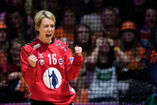 251214 Goalkeeper Katrine Lunde of Norway celebrates during the IHF Women s World Championship final between Germany and Norway on December 14, 2025 in Rotterdam Photo Joel Marklund BILDBYRAN kod JM JM0758 bbeng handball handboll handball vm handball vm handbolls vm ihf handball world championship world handball championship 2025 world championship 2025 final germany norway norge germany dam jubel  Copyright: JOELxMARKLUND BB251214JM035