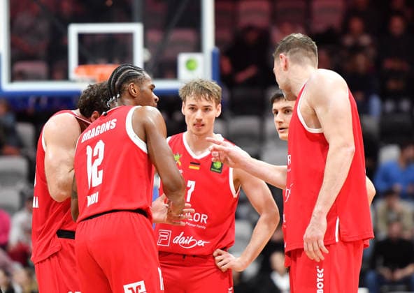 14 12 2025 Basketball Season 2025 2026 2 Bundesliga Pro A 12 Matchday Nuremberg Falcons Basketball Club NBC Artland Dragons OGo xogox Elijah Ndi 12, Artland Dragons Timo Lanmüller 7, Artland Dragons Robert Oehle 11, Artland Dragons