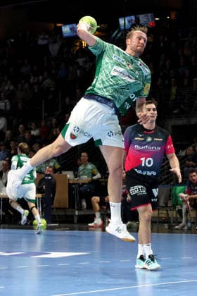 DEU, DHB, 1 HBL, Fuechse Berlin vs. Wetzlar, 14 12 2025, Max Schmeling Halle, Berlin, DEU, DHB, 1 HBL, Fuechse Berlin vs. Wetzlar, in the picture Max Darj Fuechse Berlin 5 , Josip Simic HSG Wetzlar 10 nordphotoxGmbHx xEngler nph00076
