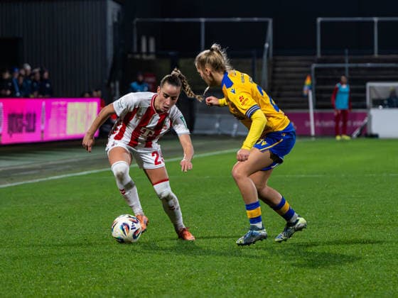 Vanessa Leimenstoll 1 FC Koeln, 29 in duel against Steffi Schmid FC Carl Zeiss Jena Frauen, 20 1 FC Koeln vs FC Carl Zeiss Jena, Football, Womens Bundesliga, Google Pixel Womens Bundesliga, Matchday 13, Season 2025 2026, 14 12 2025 DFB REGULATES PROHIBIT ANY USE OF PHOTOGRAPHS AS IMAGE SEQUENCES AND OR QUASI VIDEO, 1 FC Koeln vs FC Carl Zeiss Jena, Football, Womens Bundesliga, Google Pixel Womens Bundesliga, Matchday 13, Season 2025 2026, 14 12 2025 Koeln Copyright: xEibner-Pressefoto DamianxKruczynx EP_DKI