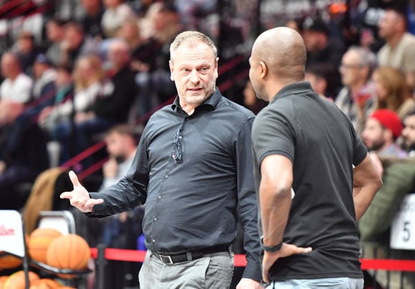 14 12 2025 Basketball Season 2025 2026 2 Bundesliga Pro A 12 Matchday Nuremberg Falcons Basketball Club NBC Artland Dragons OGo xogox Ralph Junge Coach Headcoach Nuremberg Falcons BC NBC Derrick Taylor Assistant Coach Nuremberg Falcons BC NBC