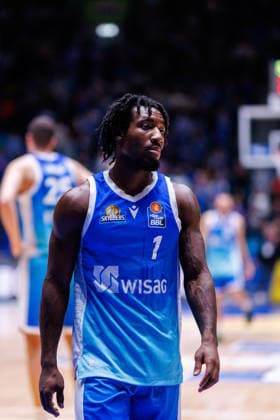 easycredit BBL, Frankfurt Skyliners Science City Jena, 14 12 2025 Isaiah Swope Frankfurt Skyliners, 1 game of the easycredit BBL Frankfurt Skyliners Science City Jena on matchday 10 of the 25 26 season at the Süwag Energie ARENA on 14 12 2025 Copyright: xBEAUTIFULxSPORTS Hahnex