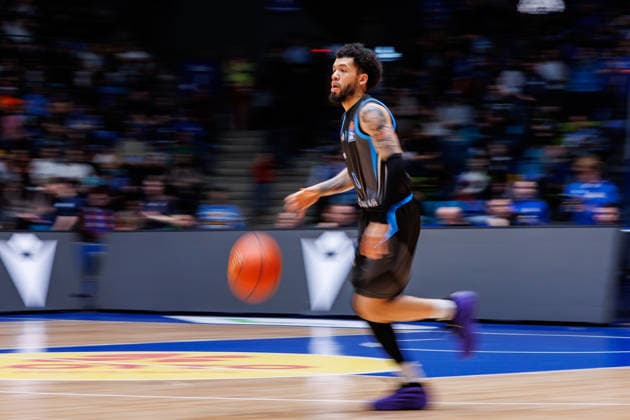 easycredit BBL, Frankfurt Skyliners Science City Jena, 14 12 2025 Tavian Dunn Martin Science City Jena, 0 in the build-up game of the easycredit BBL Frankfurt Skyliners Science City Jena on Matchday 10 of the 25 26 season at Süwag Energie ARENA on 14 12 2025 Copyright: xBEAUTIFULxSPORTS Hahnex