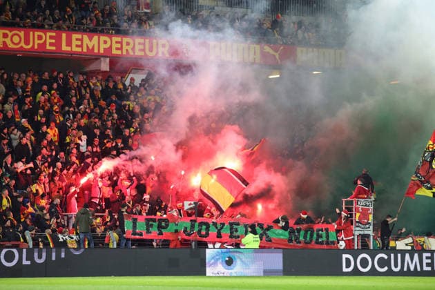 FOOTBALL : RC Lens vs OGC Nice - Ligue 1 J16 - 14 12 2025 Ambiance des supporters de Lens lors du match RC Lens vs OGC Nice, Ligue 1 J16, stade Bollaert-Delelis, le 14 dÃ cembre 2025 - photo Laurent Sanson PsnewZ  Copyright: xLaurentxSANSONx xPsnewZx