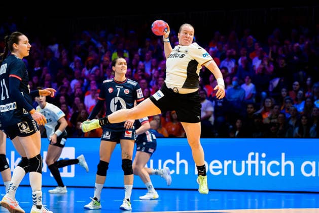 Handball, Womens World Championship, Final Germany Norway Lisa Antl Germany Rotterdam Ahoy Arena Netherlands