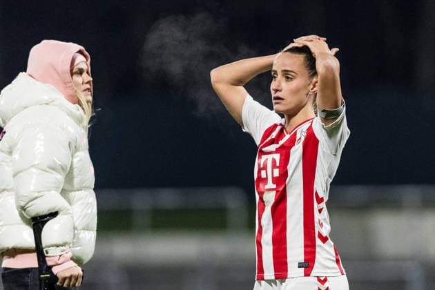 Google Pixel Frauen Bundesliga, 1 FC Köln FC Carl Zeiss Jena 14 12 2025 Vanessa Leimenstoll 1 FC Köln, 29 frustrated with hands clasped over her head Google Pixel Frauen Bundesliga, 1 FC Köln FC Carl Zeiss Jena, Köln, Franz Kremer Stadion am 14 12 2025 DFB REGULATIONS PROHIBIT ANY USE OF PHOTOGRAPHS AS IMAGE SEQUENCES AND OR QUASI VIDEO Copyright: xBEAUTIFULxSPORTS Wunderlx