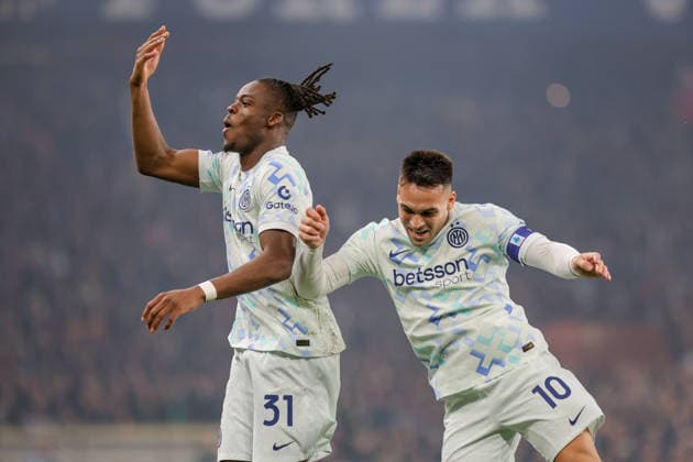 Inter™s Yann-Aurel Bisseck celebrates after scoring a goal for his team during the Serie A soccer match between Genoa and Inter at the Luigi Ferraris Stadium in Genoa, Italy - Sunday, December 14, 2025. - Soccer .  Copyright: xTanoxPecoraro LaPressex