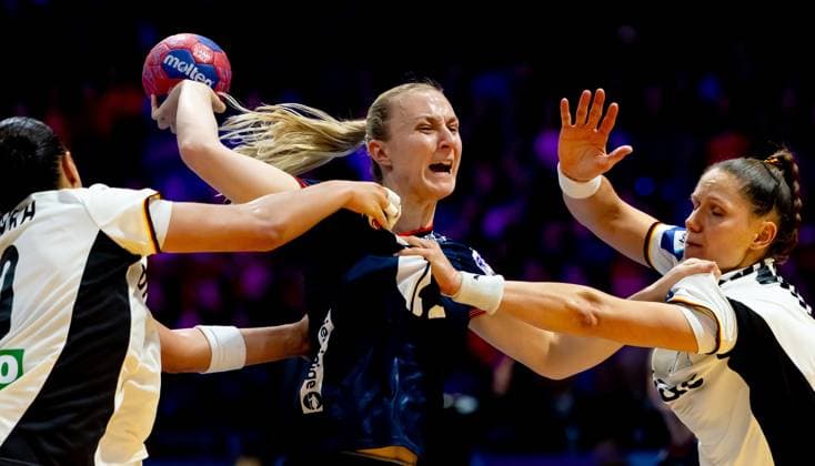 ROTTERDAM - Henny Ella Reistad (NOR) in action during the final between Norway and Germany at the World Handball Championship in Ahoy Rotterdam. ANP IRIS VAN DEN BROEK xVIxANPxSportx xxANPxIVx 544869575 originalFilename: 544869575.jpg
