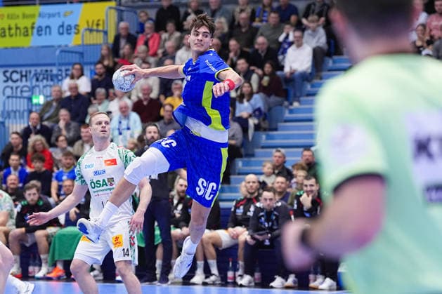 14 12 2025, xydrx, Handball, 1 HBL, VfL Gummersbach SC Magdeburg, Schwalbe Arena Julian Koester VfL Gummersbach 7 Photo xYannisxDreimannxPressefotoKochx Nordrhein Westfahlen Germany