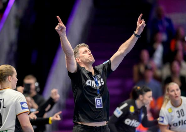 Cheering coach Markus Gaugisch GER Womens Handball World Championship 2025, Final Germany GER Norway NOR , on 14 12 2025 in Rotterdam Netherlands Womens Handball World Championship from 26 11 14 12 2025 in Germany Netherlands Â